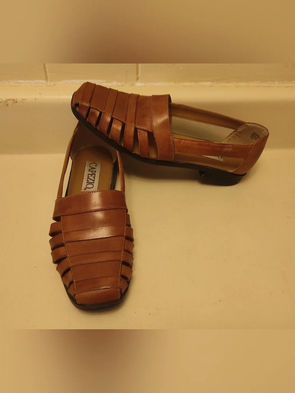 Women's Capezio Brown Genuine Leather Slip-on Sandals Shoes Size 7.5